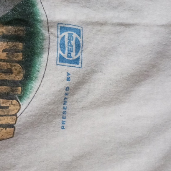 Jacksons 1984 Victory Tour Shirt - Picture 4 of 10